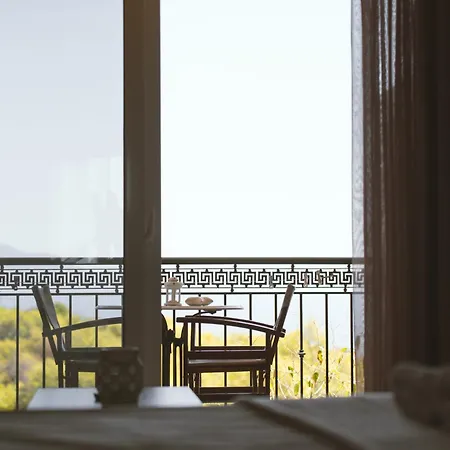Hotel Akron Luxury Holidays 2*