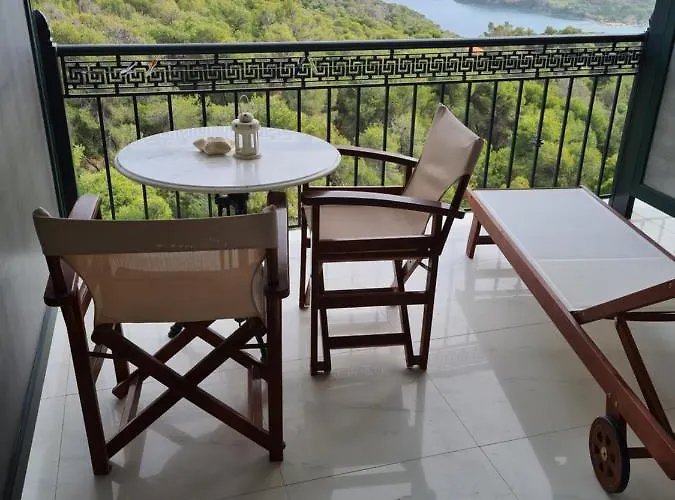 Akron Luxury Holidays 2*