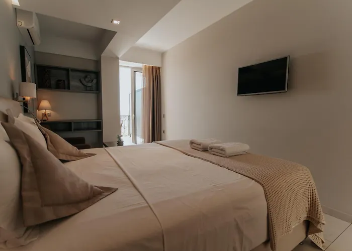 Szálloda Akron Luxury Holidays