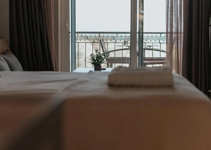 Akron Luxury Holidays Szálloda