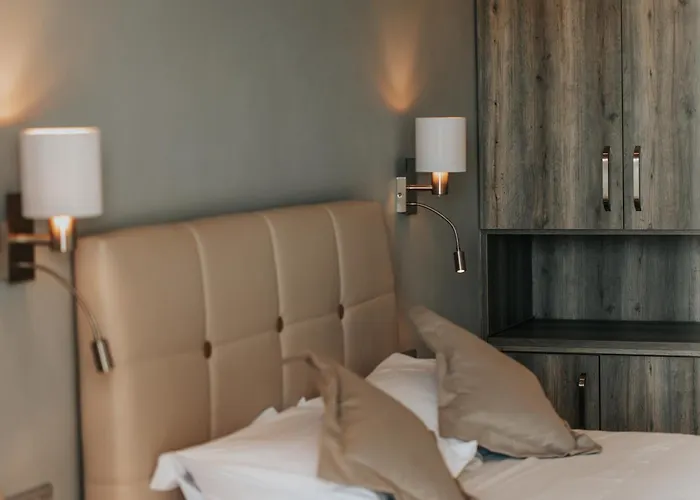 Akron Luxury Holidays Szálloda 2*