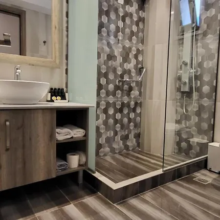 Akron Luxury Holidays Ξενοδοχείο 2*