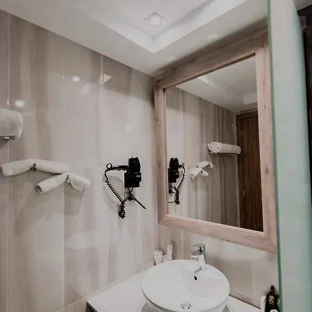 Akron Luxury Holidays Ξενοδοχείο