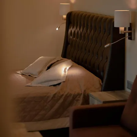 Akron Luxury Holidays 2*
