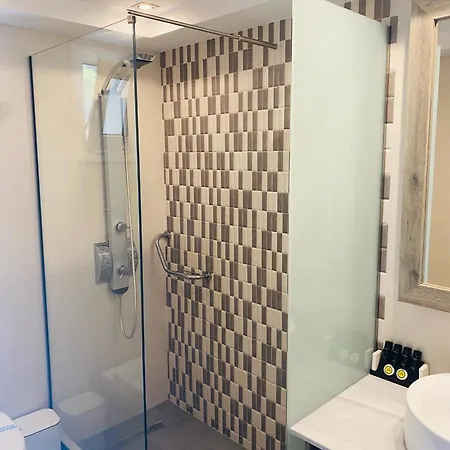 Hotel Akron Luxury Holidays