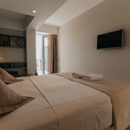 Hotel Akron Luxury Holidays