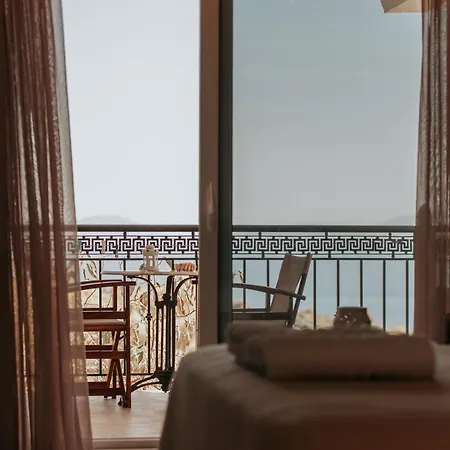 Akron Luxury Holidays