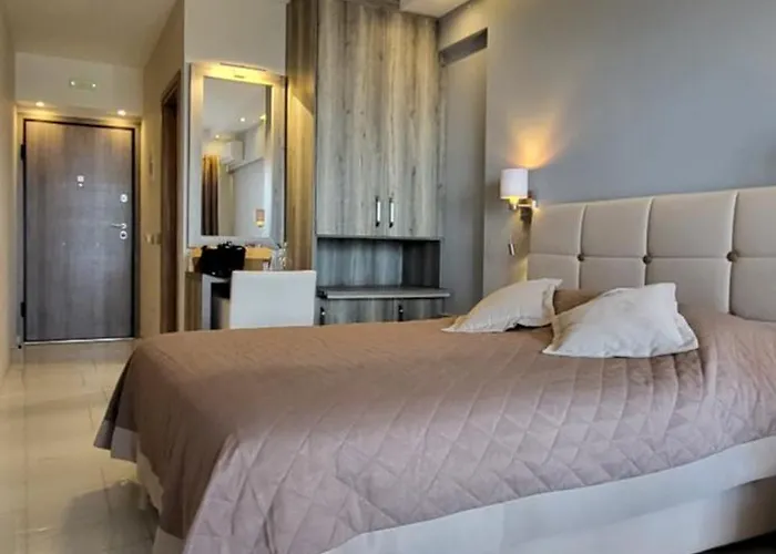 Akron Luxury Holidays Hotel