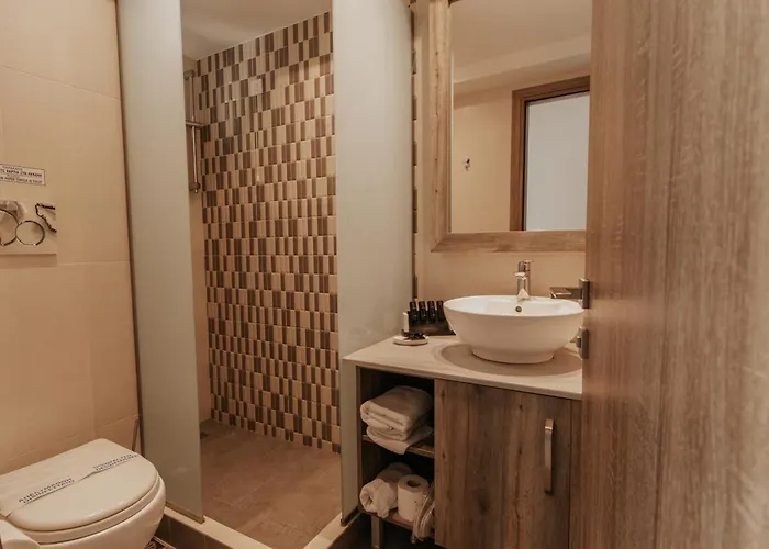 Akron Luxury Holidays 2*